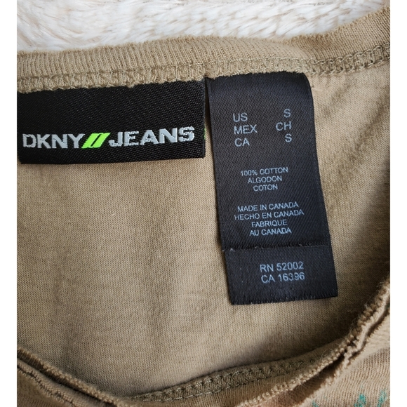 DKNY jeans light brown fitted Tee - Picture 7 of 8